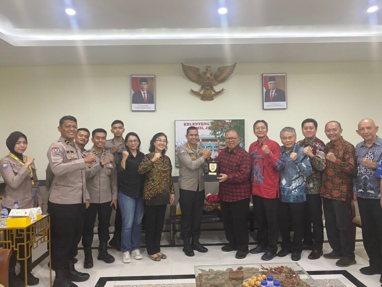 Subsatgas Binmas Satgas Preemtif OMB Kunjungi Matakin Guna Menjaga Ketentraman Jelang Pemilu 2024.