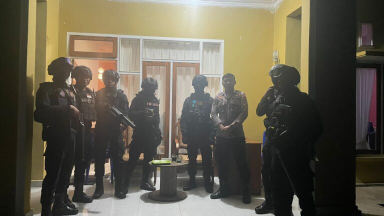 Kanit Turjawali Sat Samapta Polres Ngada, Pimpin Intensifkan Blue Light Patrol
