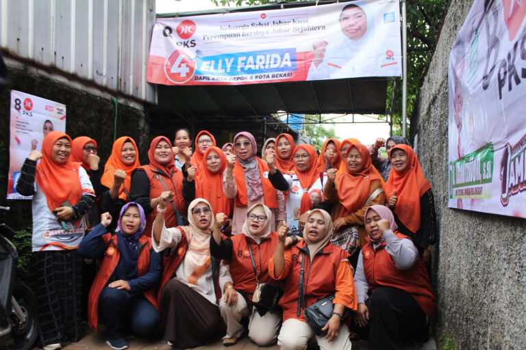 Ibu Elly Farida Caleg Dapil Depok Dan Bekasi Melakukan Kunjungan ke Masyarakat Pengasinan