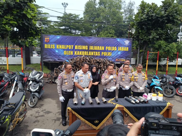 Korps Lalu Lintas (Korlantas) Polri Mengungkapkan Telah Menyita 430 ribu knalpot Bising Atau Brong Selama Satu Pekan di Awal Bulan Januari Tahun 2024
