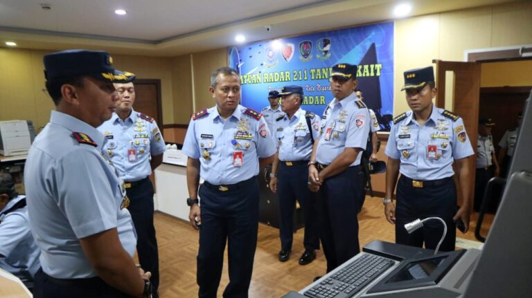 Pangkoopsud I Bangga Atas Disiplin dan Dedikasi Anggota Satrad 211 Tanjungkait