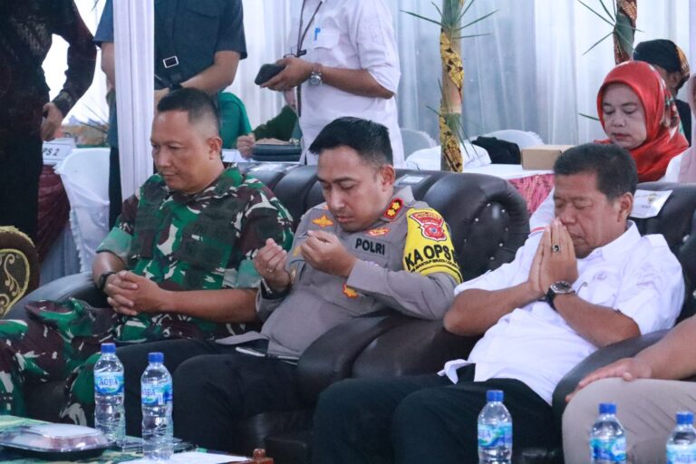 Kapolres Majalengka Hadiri Simulasi Pemilu Serentak 2024 di Desa Leuwiseeng
