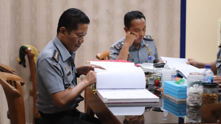 Team Kanwil Kemenkumham Jatim Adakan Monev di Lapas Kediri