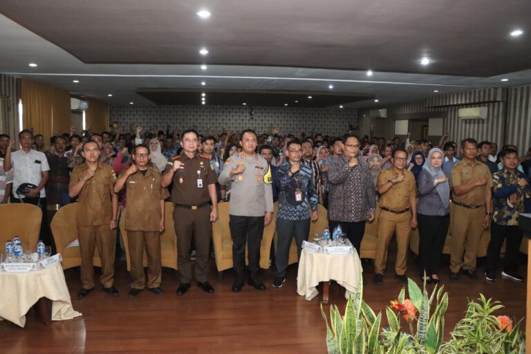 Kapolres Cirebon Kota Hadiri Rakor Pemantapan Tahapan Pungut, Hitung dan Rekap Perolehan Suara Pemilu 2024