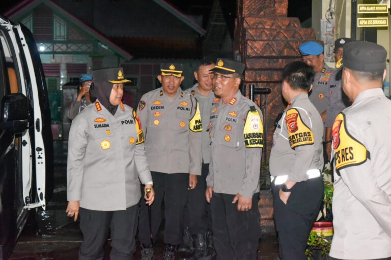 Kapolresta Cirebon Pimpin Pengecekan Polsek Pabuaran dan Polsek Waled