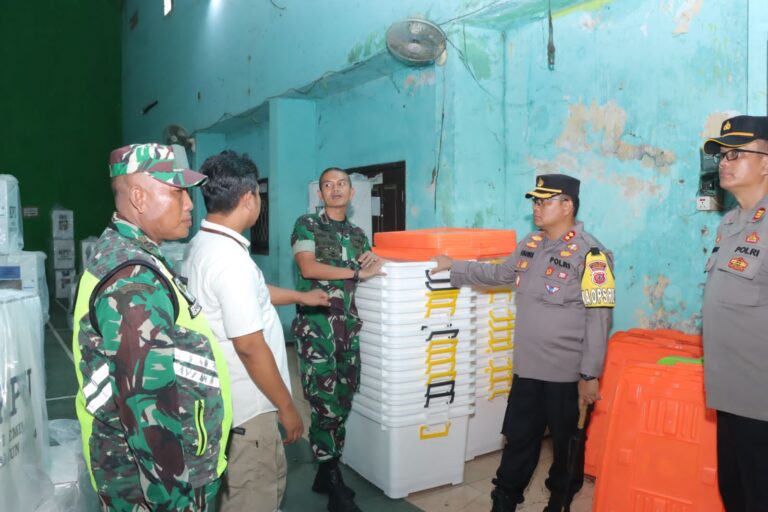 Kesiapan PPK, PPS, dan TPS Diperiksa oleh Forkopimda Indramayu