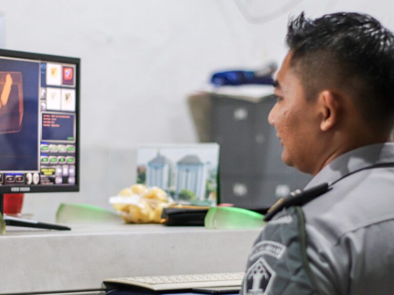 Tingkatkan Ketelitian Penggeledahan Barang Antisipasi Penyelundupan Barang Terlarang