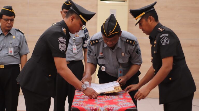 Lapas Kediri Gelar Upacara Pengambilan Sumpah JFT Pembina Keamanan Pemasyarakatan