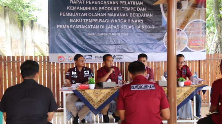 Targetkan SDM Terampil, Lapas Kediri Gandeng Mitra Kerja Profesional di Bidang Pengembangan Produksi Tempe
