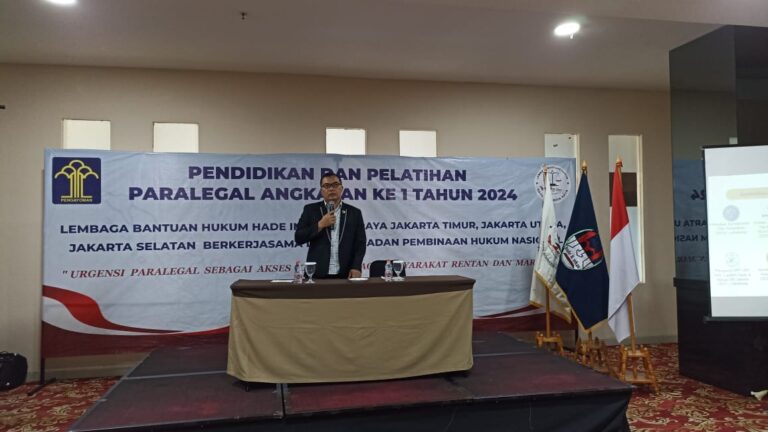 Erin Hendrian Memberikan Materi Pendidikan dan Pelatihan Kepada Lima Puluh Peserta Paralegal