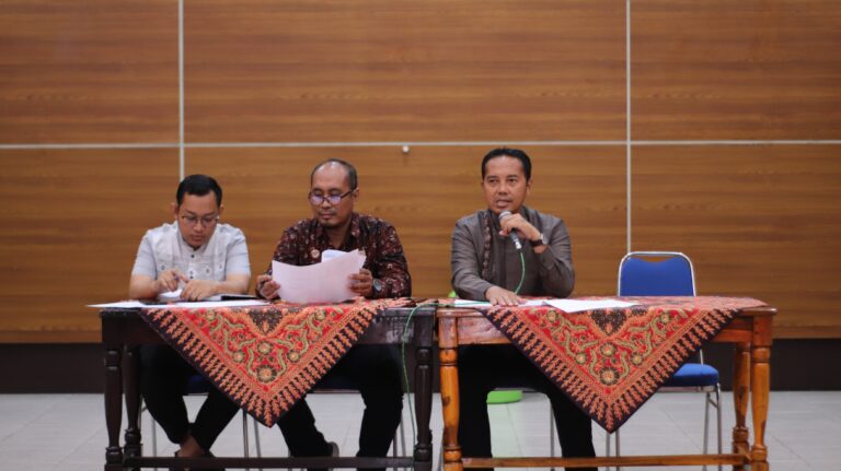 Plt Kalapas Kediri Budi Ruswanto Pimpin Sidang Tim Pengamat Pemasyarakatan