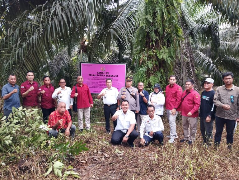 Sita Eksekusi Tanah Bangunan Seluas 292 m² dan Kebun Sawit di Kalimantan Barat Seluas 4946 m² Milik Terpidana Jono Pinem
