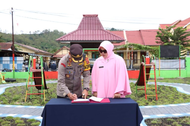 Peduli Pendidikan Generasi Penerus Bangsa, Polres Ngada Renovasi TK Kemala Bhayangkari 08 Bajawa