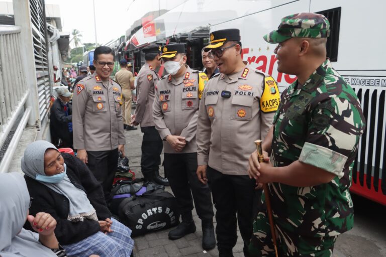 Pastikan Mudik Aman, Kapolres Jakut Kunjungi Terminal Tanjung Priok