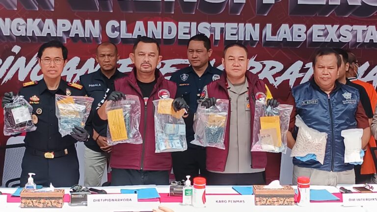 Pabrik Ineks di Tanjung Priok Digerebek