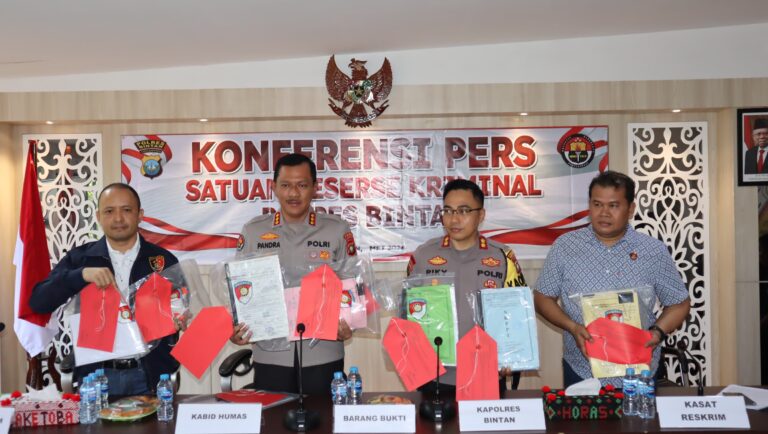 Kasus Pemalsuan Surat Terus Berlanjut, Polda Kepri Lakukan Konferensi Pers.