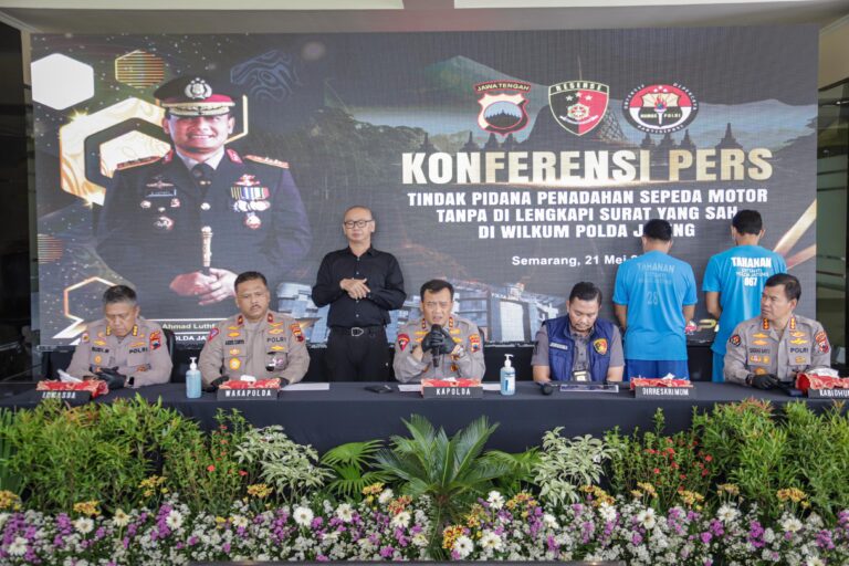 Irjen Pol Ahmad Luthfi; Polda Jateng Ungkap Kasus Penadahan Motor Transnasional.