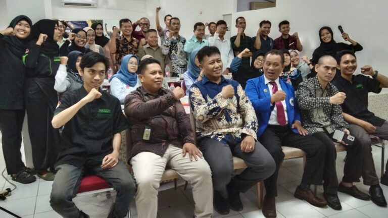 Pemuda Hadapi Propinsi Banten Menyelenggarakan Pelatihan Jurnalistik