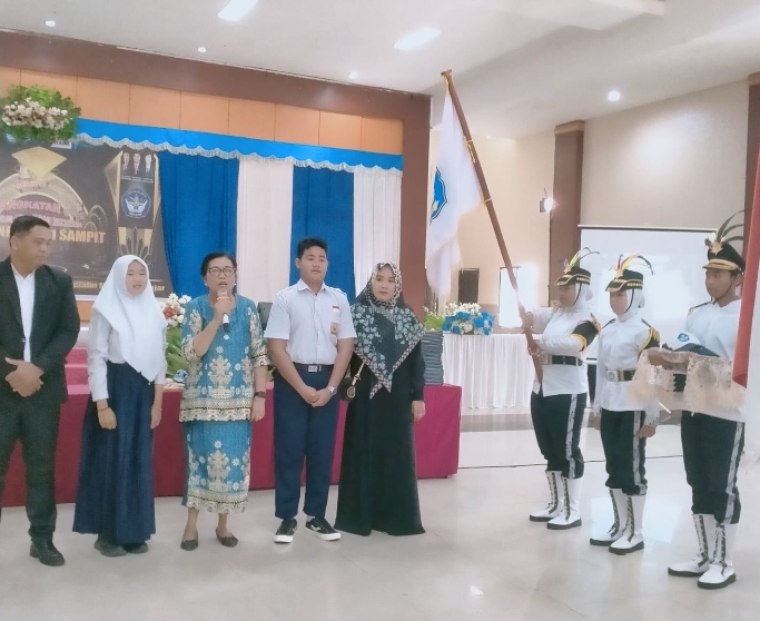 SMPN 11 Kota Sampit Gelar Pelepasan Peserta Didik Kelas 9 Berlangsung Meriah.