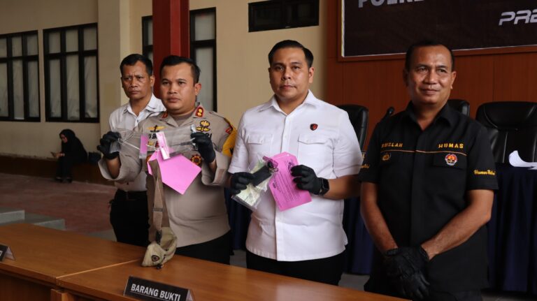 Polsek Metro Tanah Abang Ringkus 2 Pelaku Pencuri Motor di Depan Rumah Makan