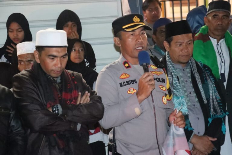 Malam Takbiran Hari Raya Idul Adha Aman dan Lancar, Waka Polres Ngada Pimpin Kegiatan Pengamanan
