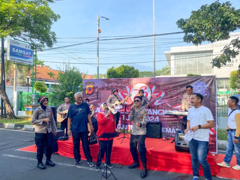 Kapolresta Cirebon Gelar Bageur Band di Car Free Day Bersama Jajaran Sat lantas Polresta Cirebon