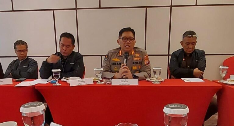 Dukung Keterbukaan Informasi Publik, Kabidhumas Polda Kalteng Hadiri FGD 