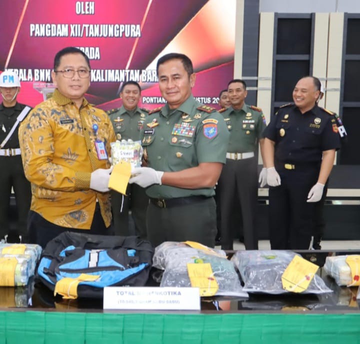 Pangdam XII/Tpr Serahkan 10,54 Kilogram Sabu Ke BNN, Pangdam XII/Tpr Ajak Semua Pihak Perang Melawan Narkoba