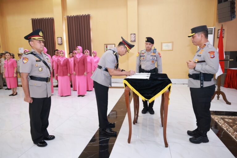 Polda DIY Lakukan Mutasi Jabatan Strategis, Kombes Pol Adhy Fandy Ariyanto Pindah Tugas ke Polda Sumut