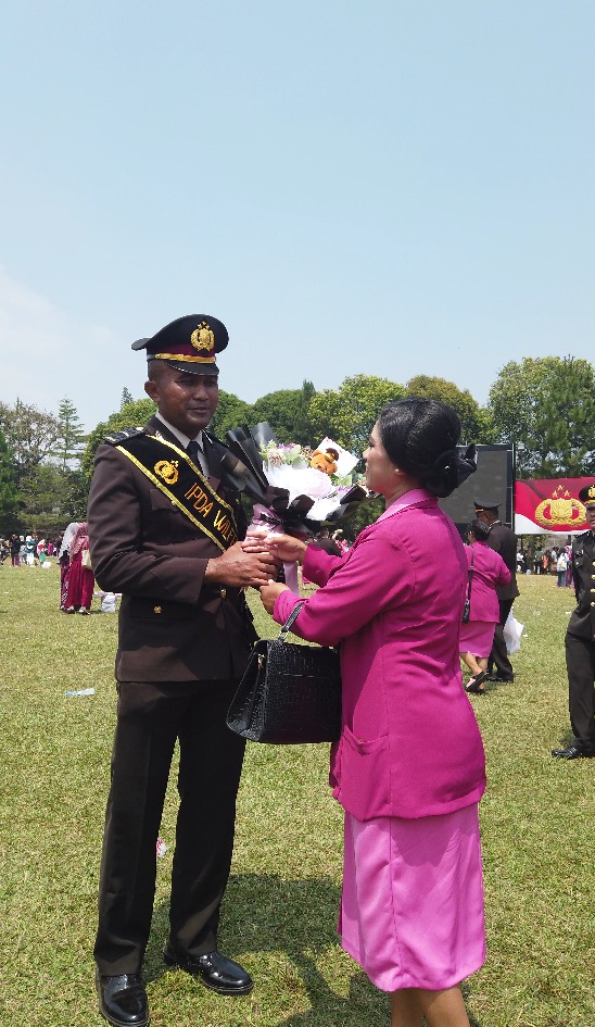 Selesaikan Pendidikan Perwira Polri, Ipda Wilfridus: Terima Kasih kapolri, Saya berjanji Akan Jadi Polisi Yang Solutif Bagi Masyarakat
