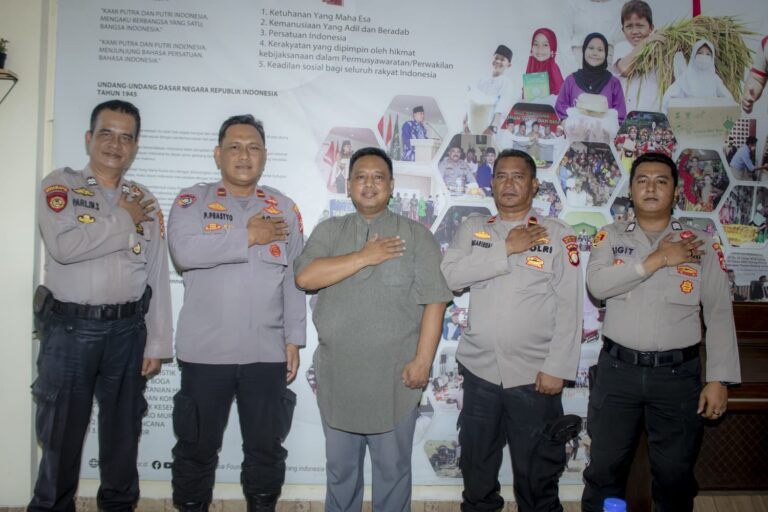 4 Anggota Polisi Sambangi Kantor Yayasan Rindang Indonesia, Ada Apa Lagi…
