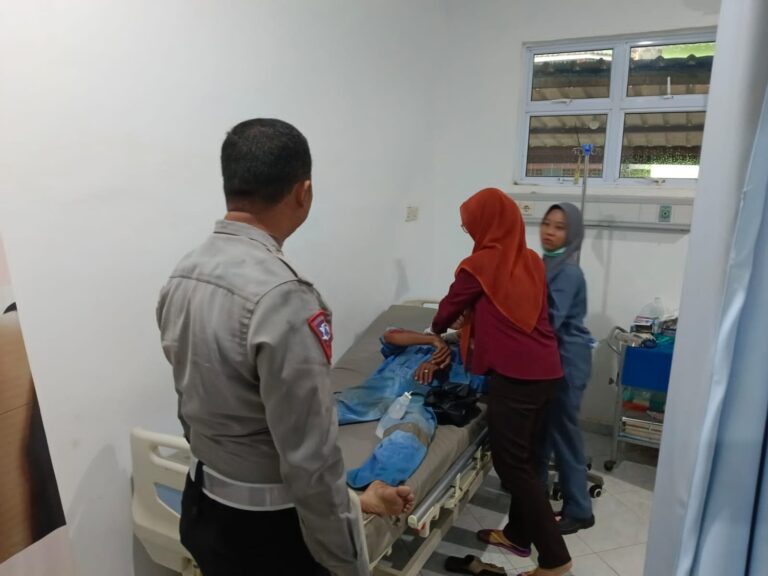 Terjadi Laka Lantas Tunggal Sepeda Motor di Jalan Umum Jalan Mutiara Sekop Darat Satu Orang Meninggal Dunia.