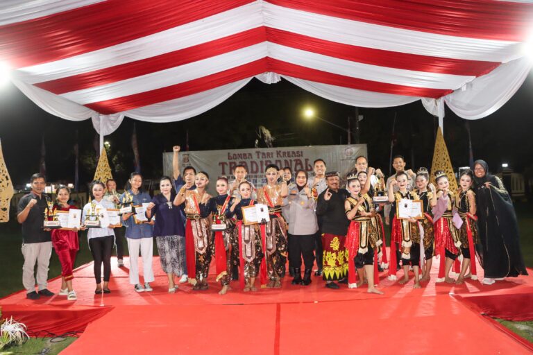 Polresta Cirebon Gelar Lomba Tari Memperingati HUT ke-76 Polwan
