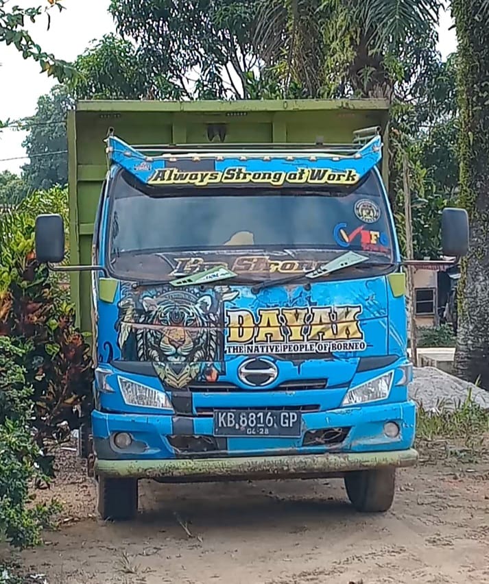 Polres Ketapang Tetapkan Acun Sebagai Tersangka Terkait Kepemilik Pasir Zircon 41 Karung