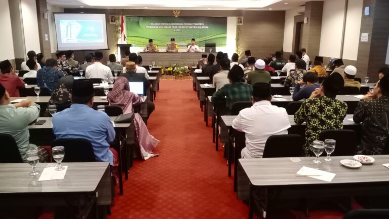 Halaqah Revitalisasi Pesantren : Sinergi Polda Jateng, Kyai, dan Pesantren Tangkal Radikalisme Menjelang Pilkada 2024