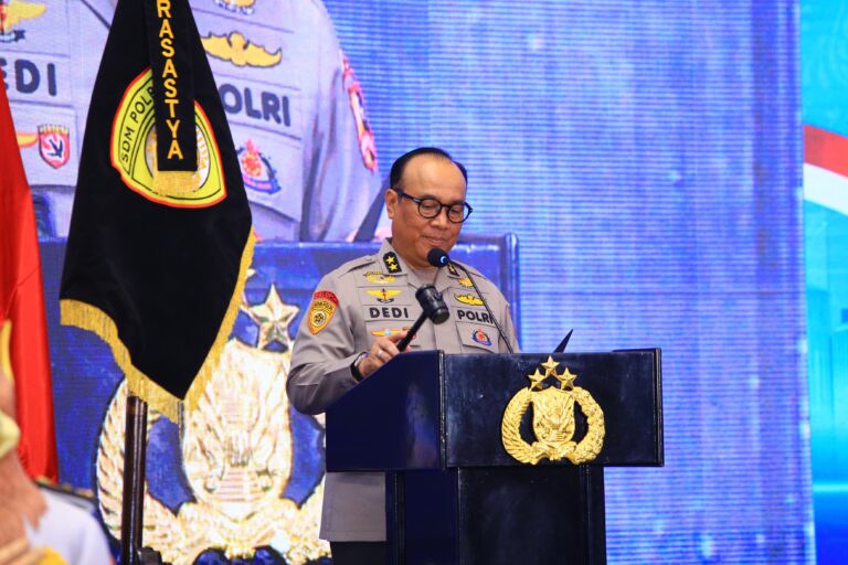 Tingkatkan Kemampuan Bahasa Inggris Personel, SSDM Polri Luncurkan Aplikasi _Digital Police English Training