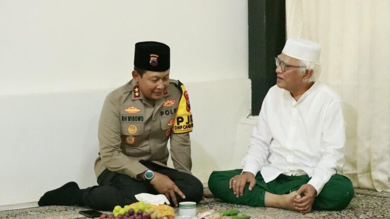Irjen Pol Ribut Hari Wibowo Minta Restu Ulama Rembang, Jaga Jawa Tengah Tetap Kondusif dalam Gelaran Pilkada 2024