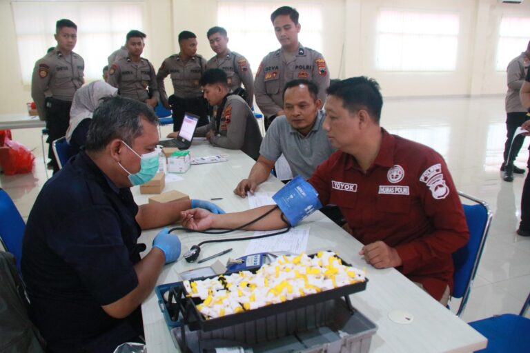 Polres Kudus Gelar Bakti Kesehatan Donor Darah dalam Rangka HUT Humas Polri ke-73