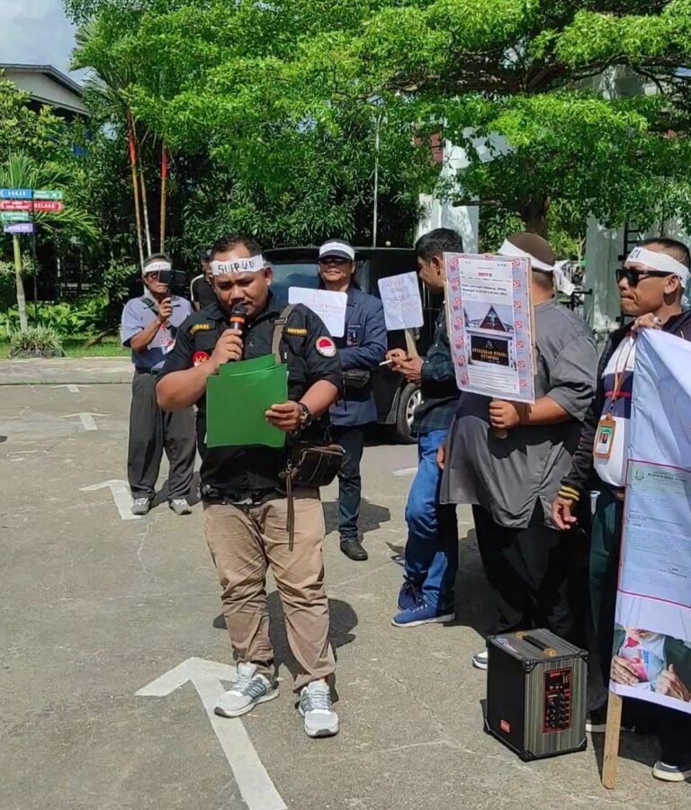 Diduga Keras Ada Makelar Kasus, Kejari Ketapang SP3 Kasus Korupsi