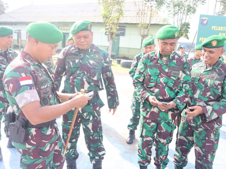 Cegah Judi Online, Dandim 1204/Sanggau Cek HP Anggota.
