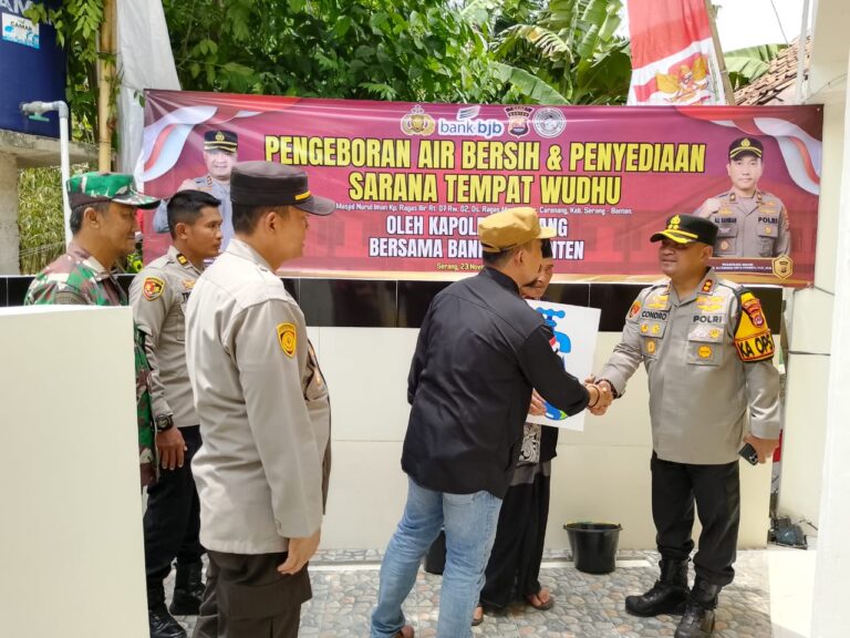 Kapolres Serang Resmikan Pembangunan Sumur Bor, Penyediaan Tempat Wudhu dan Renovasi Mushola Nurul Iman