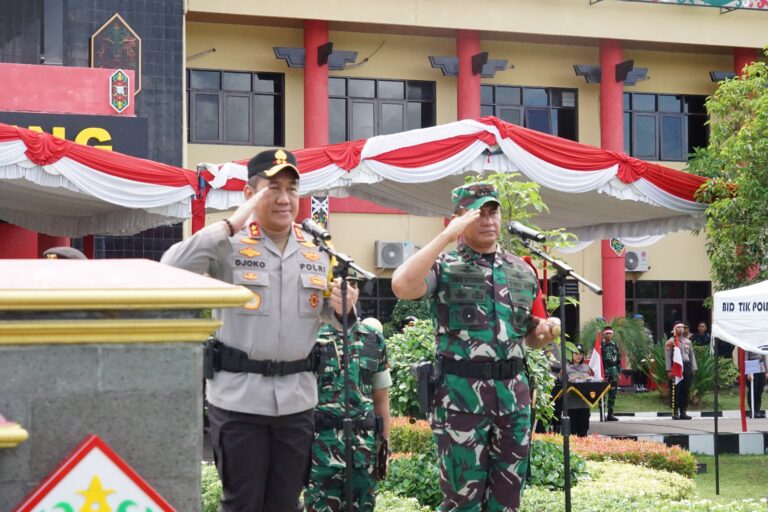 Pangdam XII/Tpr bersama Kapolda Kalteng Pimpin Apel Kesiapan Pengamanan Pilkada Serentak