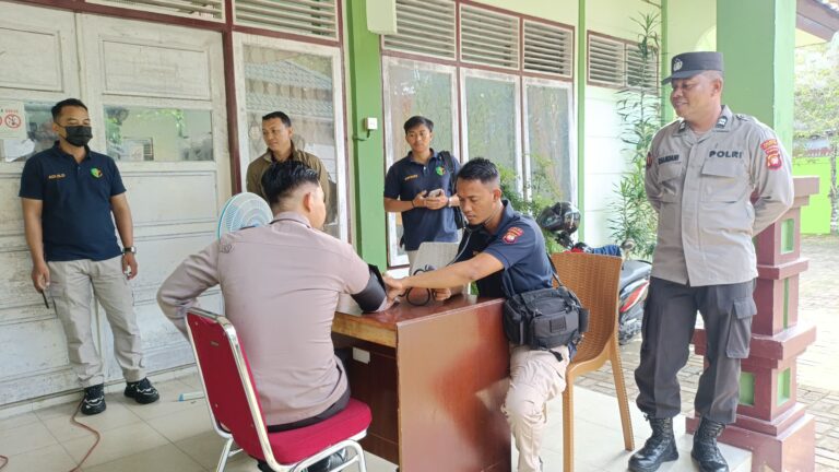 Pengecekan Kesehatan Personel Mantap Praja Kapuas di PPK Pontianak Kota