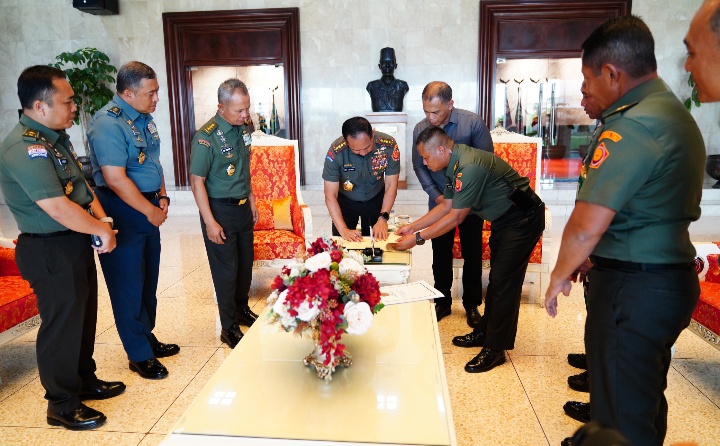 Panglima TNI Tandatangani MoU Pengamanan dan Pengawasan Kekayaan Negara