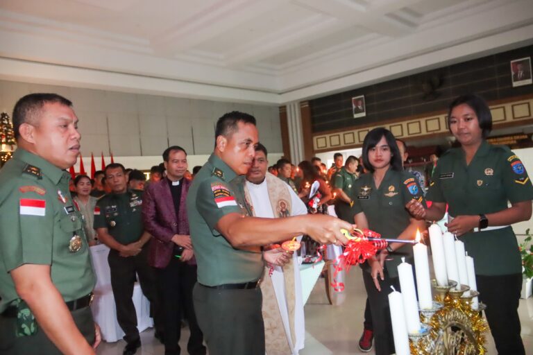 TNI-Polri Garnisun Pontianak Ikuti Perayaan Natal Bersama Kasad