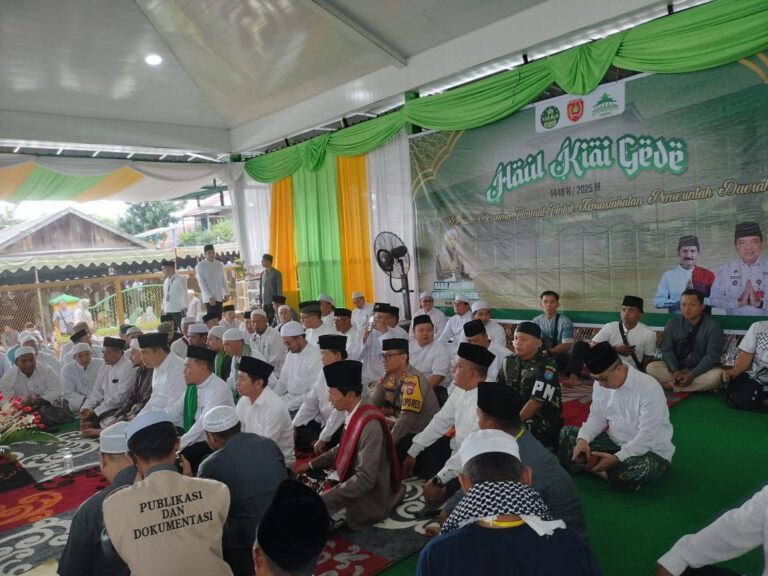 Dandim 1014/Pbn Hadiri Kegiatan Haul Kyai Gede Ke-17