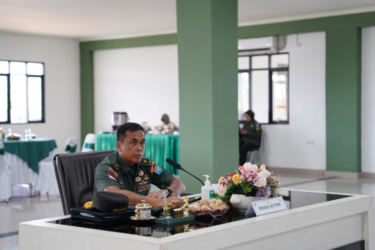 Pangdam Tanjungpura Pimpin Rapat Dewan Pengawas RSKH Kesdam XII/Tpr