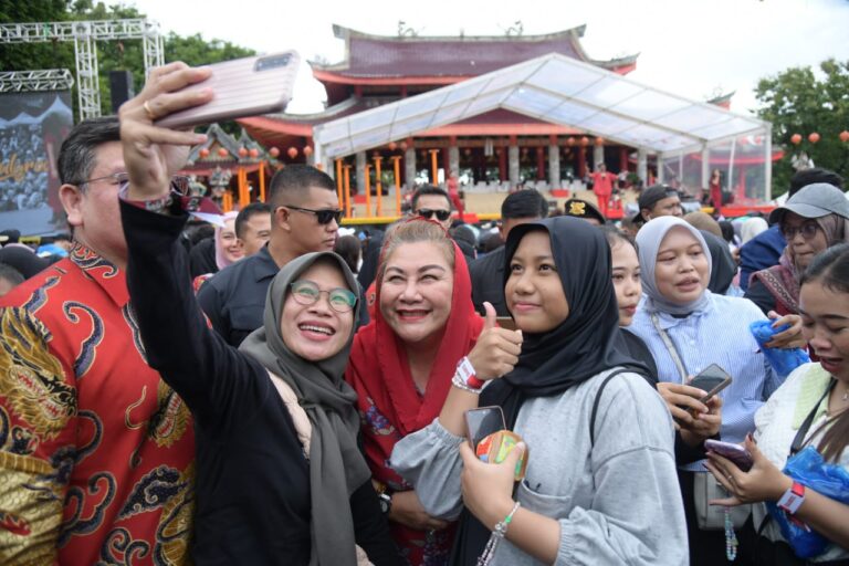 Hadiri Perayaan Imlek, Mbak Ita Harap Jadi Momen Perbaikan Diri