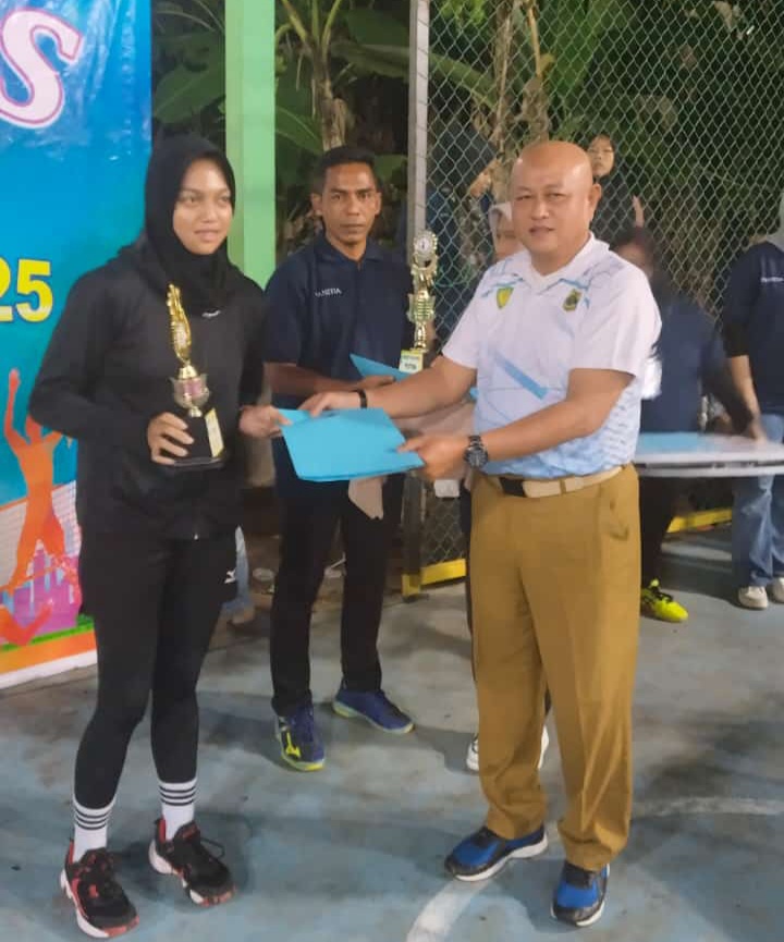 Ranitya Zilin H Dinobatkan Jadi MPV Turnamen Bola Voli Malar Cup Tahun 2025