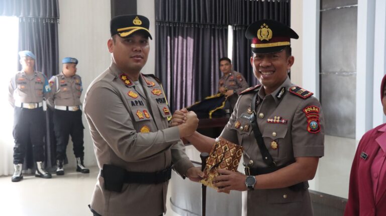Kapolres Lingga, AKBP Apri Fajar Hermanto, S.I.K., Pimpin Upacara Sertijab Kabag Ops Polres Lingga